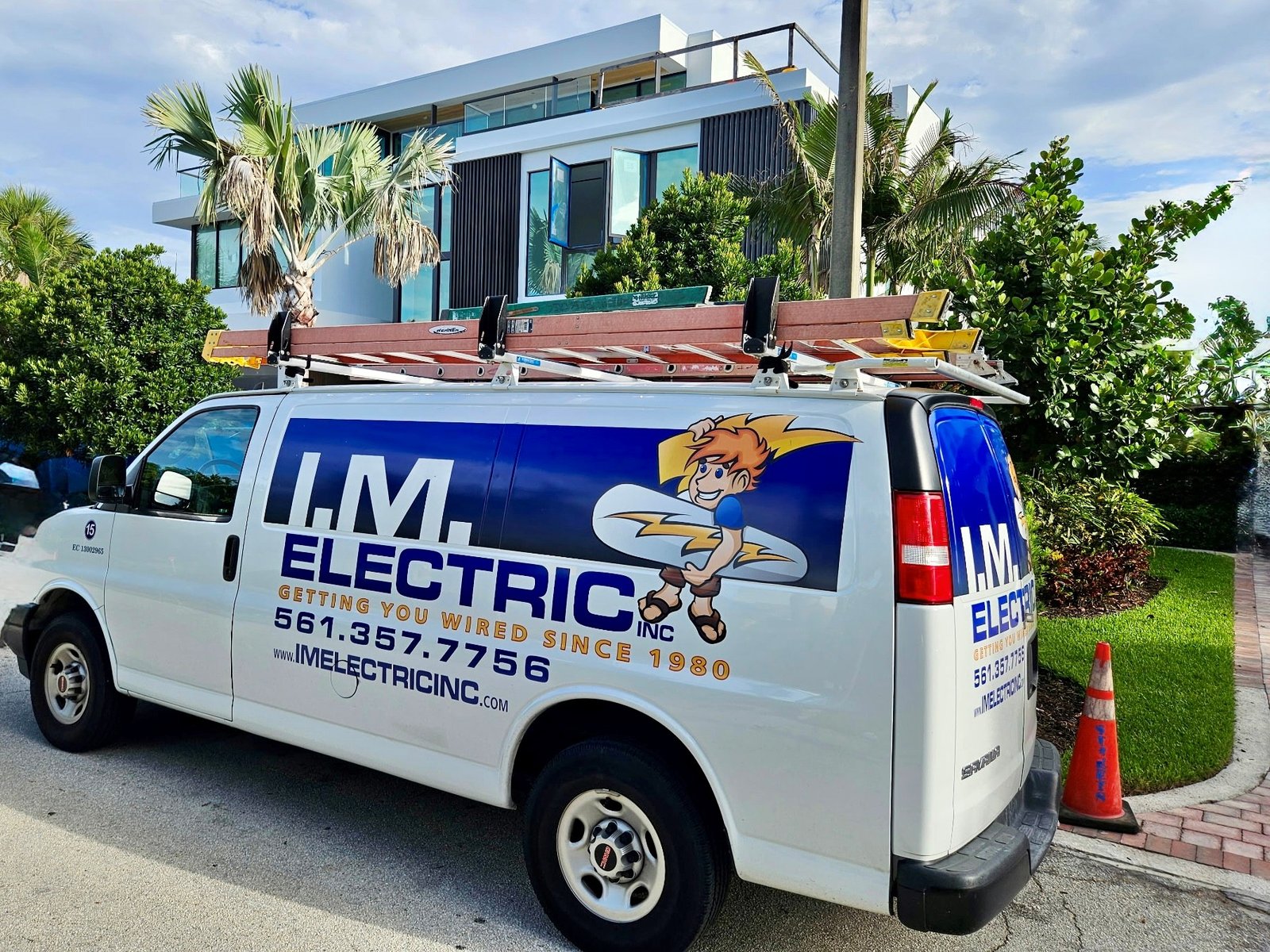 I.M. Electric service vehicle