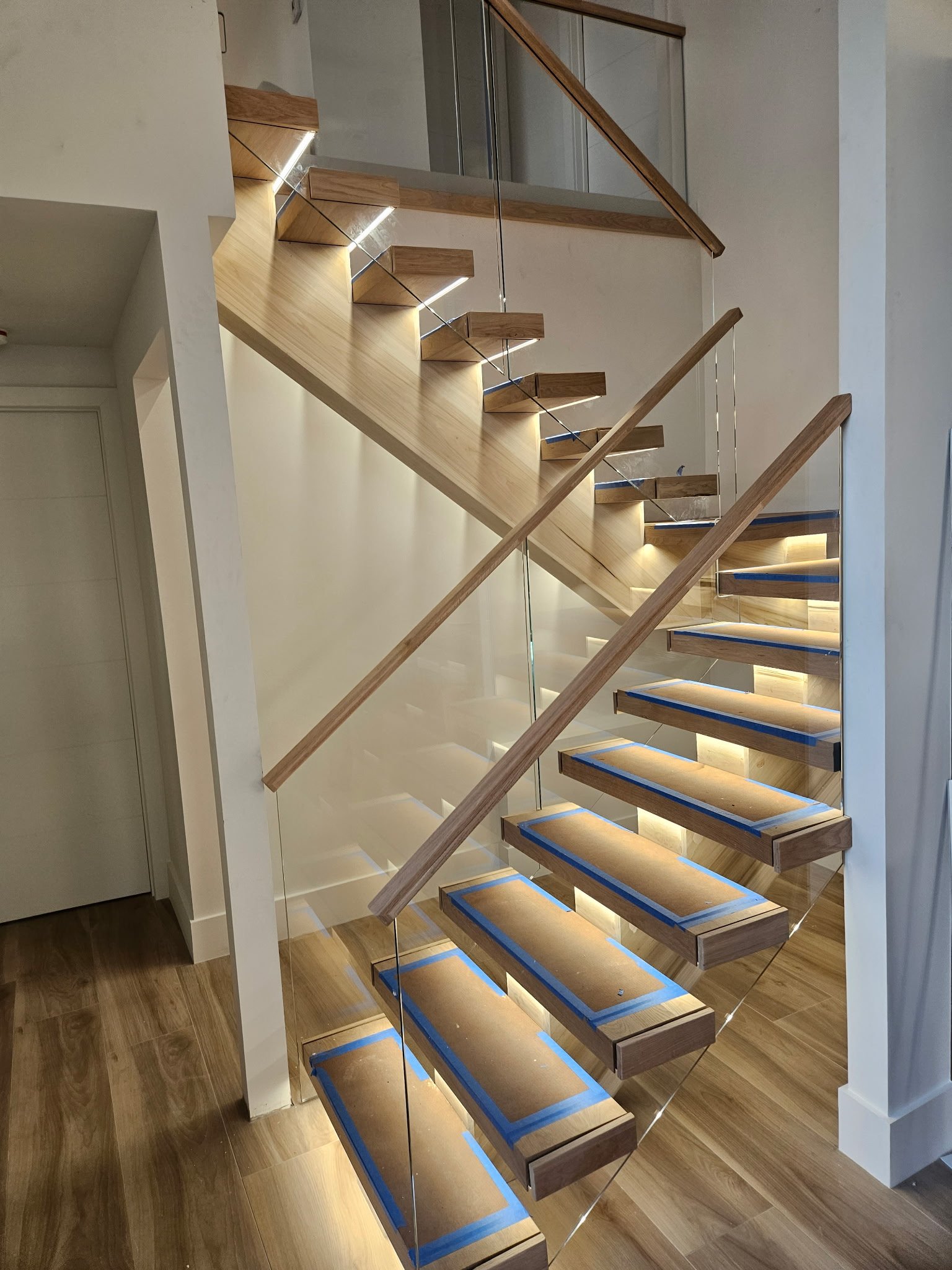 Custom lighting details installation